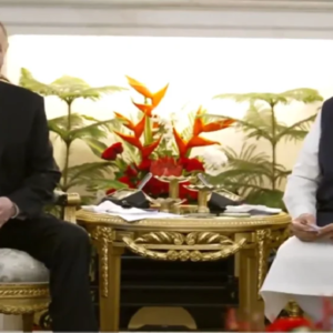 ইউক্রেন যুদ্ধ, সামরিক শক্তি নয়, আলোচনার পথেই সমাধান! পুতিনের সামনে শান্তির বার্তা দিলেন মোদী