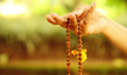 অলৌকিক ১ মুখী রুদ্রাক্ষ কোটি কোটি টাকা দাম কেন? এই বিরল রুদ্রাক্ষ কীভাবে ভাগ্য বদলে দেয়, জানুন