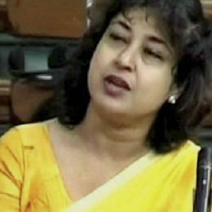 বাঙালি মানেই বাংলাদেশি নয়! সংসদে হট্টগোল, স্পিকারের নির্দেশে বাধা পেয়ে ওয়েলে নেমে তৃণমূল সাংসদদের বিক্ষোভ