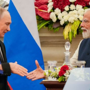 এই বন্ধুত্বই বৈশ্বিক চ্যালেঞ্জ মোকাবিলায় শক্তি দেবে”: Putin-এর সঙ্গে যৌথ মঞ্চে ভারত-রাশিয়া সম্পর্ক নিয়ে বার্তা PM Modi-র