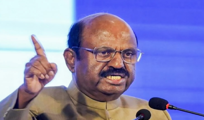 এসআইআর বিতর্কের মাঝে নতুন জল্পনা: বাংলা ভালোবাসলেও পশ্চিমবঙ্গের ভোটার হতে চাইছেন না রাজ্যপাল সিভি আনন্দ বোস