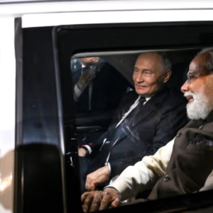 মোদী-পুতিনের ‘ফরচুনার কূটনীতি’, ইউরোপকে বার্তা দিতে জাপানি গাড়িতে সওয়ার দুই ঘনিষ্ঠ বন্ধু