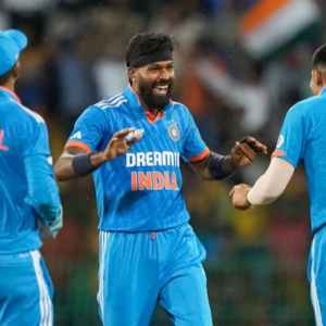 কুলদীপ-প্রসিদ্ধর জোড়া ফলায় গুঁড়িয়ে গেল প্রোটিয়া ব্যাটিং, ২৭০ রানে অল আউট দক্ষিণ আফ্রিকা