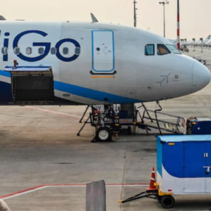 ইন্ডিগো সঙ্কটে আকাশছোঁয়া বিমান ভাড়া! দাম ১০ গুণ বাড়তেই MoCA-এর হস্তক্ষেপ, সর্বোচ্চ সীমা বেঁধে দিল কেন্দ্র