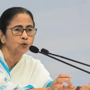 ২৬-এর ভোটকে পাখির চোখ করে মুখ্যমন্ত্রীর বড় পদক্ষেপ! ১৫ বছরের ‘প্রোগ্রেস রিপোর্ট’ প্রকাশ করবেন মমতা বন্দ্যোপাধ্যায়