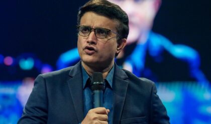 সৌরভকে ‘চিটিংবাজ’ ট্রোলিং, ৫০ কোটির মানহানির মামলা, কার বিরুদ্ধে চটলেন দাদা?