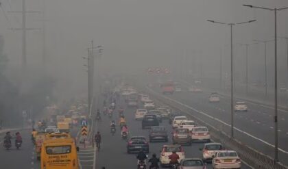 দিল্লির AQI ৪০০ পার, দমবন্ধ করা বিষাক্ত বাতাস ও হাড়কাঁপানো কুয়াশা!