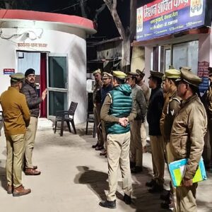 শারীরিক সম্পর্কে রাজি না হওয়ায় মহিলার স্কুটার, ছেলের বাইকে আগুন! অভিযুক্ত খোদ পুলিশ