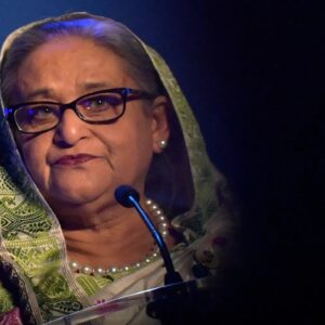 ‘ইউনূসের কাঁধে বন্দুক রেখে দেশ চালাচ্ছে চরমপন্থীরা’, বিস্ফোরক দাবি শেখ হাসিনার!