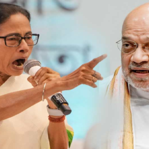 ‘স্বরাষ্ট্রমন্ত্রীকে দেখলেই ভয় লাগে!’ SIR ইস্যুতে অমিত শাহকে তীব্র আক্রমণ মমতার, ‘বাংলা থেকে কাউকে তাড়াতে দেব না’— হুঙ্কার কৃষ্ণনগরের মঞ্চ থেকে।
