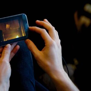 ফ্রি-তে সিনেমা দেখলেই জেল-জরিমানা? ব্যবহারকারীদের জন্য চরম হুশিয়ারি কেন্দ্রের!