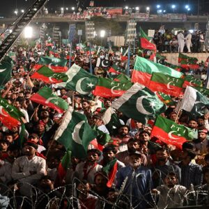 ‘ইমরান কি বেঁচে আছেন?’ মৃত্যু গুজব তুঙ্গে! পাকিস্তানের প্রাক্তন প্রধানমন্ত্রীর স্বাস্থ্য নিয়ে মহা-সঙ্কট