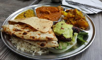 মাত্র ৫ টাকায় রাজকীয় মধ্যাহ্নভোজ! শ্রমজীবী মানুষের জন্য খুলল ১০০টি ‘অটল ক্যান্টিন