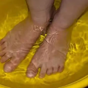 রাতে ঘুমানোর আগে পা ধোয়া কেন জরুরি?