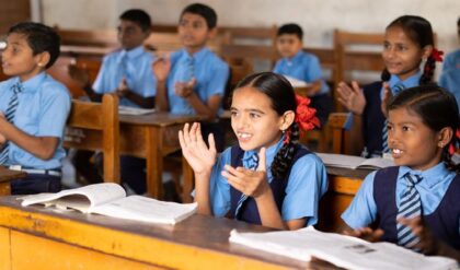 BigNews: মোবাইলের নেশা ছাড়াতে নয়া দাওয়াই! স্কুলে খবরের কাগজ পড়া বাধ্যতামূলক