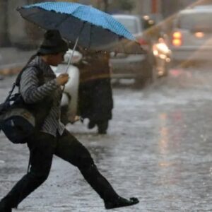 বর্ষশেষের রাতে কি ভিজবে শহর? উত্তরবঙ্গে তুষারপাত আর দক্ষিণবঙ্গে কুয়াশার অ্যালার্ট!