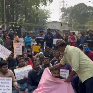 নবম-দশমের ইন্টারভিউ তালিকা প্রকাশ হতেই নতুন বিতর্ক! বাদ পড়লেন ৮৫০-৯০০ ‘যোগ্য’ শিক্ষক, হতাশায় ফুঁসছেন চাকরিহারারা