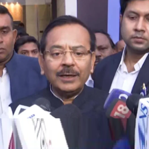 মেসি-কাণ্ডে অবশেষে মুখ খুললেন অরূপ বিশ্বাস, ‘তদন্ত চলাকালীন কোনো মন্তব্য নয়’, মন্ত্রীকে গ্রেফতারের দাবিতে অনড় বিরোধীরা