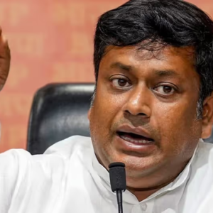 “অভিষেক বন্দ্যোপাধ্যায় মুখ্যমন্ত্রী হবে না, হবে না, হবে না”- সরাসরি চ্যালেঞ্জ ছুঁড়ে তৃণমূলকে তোপ দাগলেন সুকান্ত মজুমদার