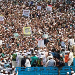 বাংলাদেশে ক্ষমতায় কে? বিএনপি-কে টপকে জামাতের উত্থান, সমীক্ষায় বড় চমক!