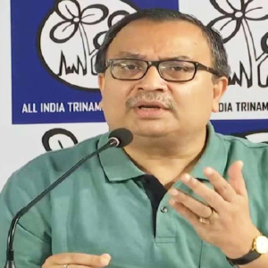 যুবভারতী কাণ্ড নিয়ে ষড়যন্ত্রের তত্ত্ব কুণাল ঘোষের, ‘এটা কি কোনো প্লট ছিল যে দর্শকদের বাধা দিয়ে গণ্ডগোল করো?’