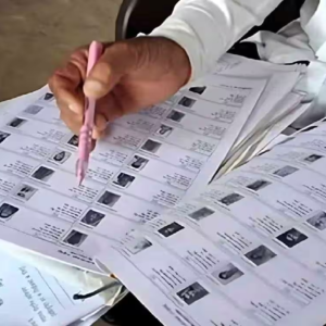 এসআইআর-এর খসড়া তালিকা প্রকাশের পরই হাওড়ায় তৎপরতা, নাম বাদ গেলে কী করবেন, জানিয়ে দিল নির্বাচন কমিশন