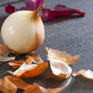 রান্নাঘরের বর্জ্য নয়, ফেলে দেওয়া পেঁয়াজের খোসাতেই মিলবে সুস্বাস্থ্য থেকে সুন্দর চুল!