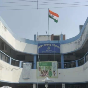 পুরাতন মালদায় তৃণমূলের ‘অপারেশন ক্লিনআপ’! কার্তিককে সরিয়ে পুরসভার ব্যাটন বিভূতির হাতে