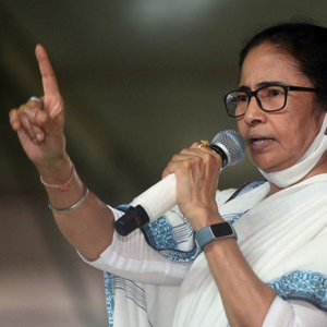 ‘বাংলাই বাণিজ্যের গেটওয়ে!’ বেকারত্ব হ্রাসে রেকর্ড গড়ে নয়া দিশা দেখাচ্ছেন মমতা