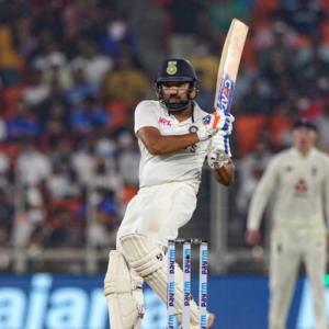 স্নিকোর ভুলে ‘জীবন’ ফিরে পেয়েই সেঞ্চুরি! অ্যাডিলেড টেস্টের প্রথম দিনে পালটা লড়াই অস্ট্রেলিয়ার