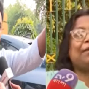 ৩২ হাজার শিক্ষকের চাকরি বহাল, হাইকোর্ট চত্বরে আবির খেলে শিক্ষকদের বাঁধভাঙা আনন্দ