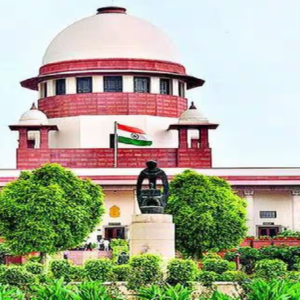 অবসরগ্রহণের ঠিক আগে ‘ছক্কা হাঁকানো’র প্রবণতা! জেলা জজকে সাসপেন্ড করে কড়া বার্তা সুপ্রিম কোর্টের