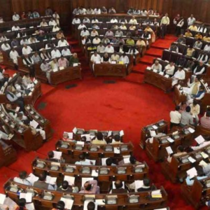 বিধায়কদের ক্ষোভ, মন্ত্রিসভায় অস্বস্তি! বিধানসভায় ঋণ বণ্টন ও ‘বঞ্চনা’ নিয়ে শাসক দলের মধ্যেই গৃহযুদ্ধ