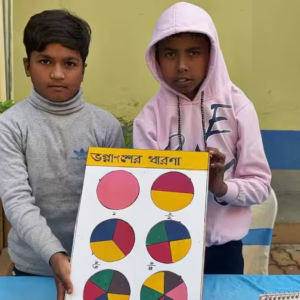 বিজ্ঞানের ভিড়ে গণিতের চমক! সুদপুর উচ্চ বিদ্যালয়ে অভিনব মেলায় খুদেদের হাতেখড়ি