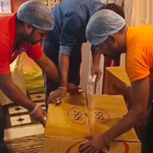 জয়নগর থেকে বিদেশের মাটি— অনলাইনে বিশ্বজয় করতে প্রস্তুত ‘আসল’ মোয়া