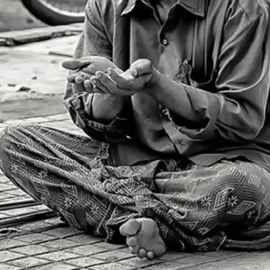 উমরাহ ভিসায় গিয়ে ভিক্ষাবৃত্তি! সৌদি-দুবাই থেকে বিতাড়িত হাজার হাজার পাকিস্তানি, বড় বিপদে ইসলামাবাদ