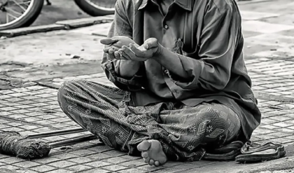 উমরাহ ভিসায় গিয়ে ভিক্ষাবৃত্তি! সৌদি-দুবাই থেকে বিতাড়িত হাজার হাজার পাকিস্তানি, বড় বিপদে ইসলামাবাদ