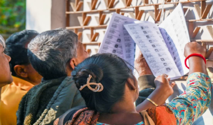 আজ থেকেই বাড়িতে যাবে সমন! SIR-এর নোটিস পাঠানো শুরু করছে কমিশন, কাদের ডাক পড়বে শুনানিতে?