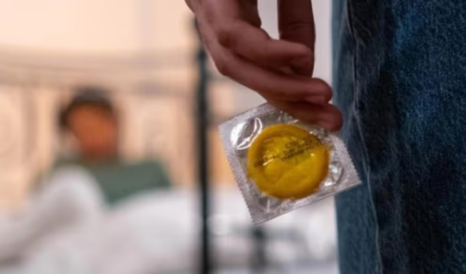 ভিখারি দশা! কন্ডোমের ট্যাক্স কমাতেও IMF-এর অনুমতি লাগে পাকিস্তানের, চরম বিড়ম্বনায় শেহবাজ সরকার