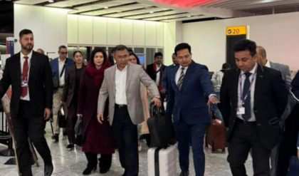 ১৭ বছরের বনবাস শেষ! জনসমুদ্রে ভাসিয়ে বাংলাদেশের মাটিতে পা রাখলেন তারেক রহমান