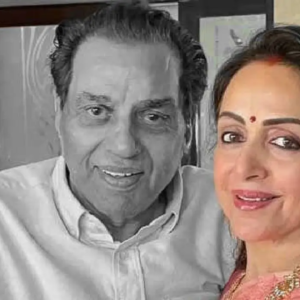 “৫৭ বছরের সম্পর্ক ভেঙে গেল” ধর্মেন্দ্রর প্রার্থনা সভায় কেঁদে ফেললেন হেমা মালিনী, রাজধানীতে আবেগঘন শ্রদ্ধাঞ্জলি