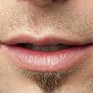 ছেলেরা ঠোঁটের কালাভাব দূর করার উপায় জানতে চান? তাহলে পড়ুন