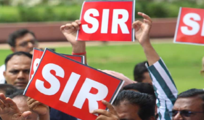 ভোটার তালিকায় বড়সড় রদবদল! কমিশনের কড়া নজরে বাংলা, নয়া নির্দেশে তোলপাড় রাজ্য রাজনীতি