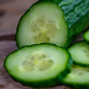 ওজন কমাতে কতটা শসা খাচ্ছেন? অতিরিক্ত খেলে কী হতে পারে জানেন?