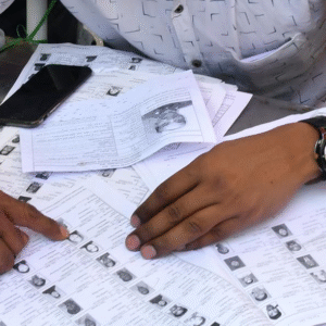 SIR ইস্যুতে উত্তাল সংসদ! বুধ ও বৃহস্পতিবার বিশেষ অধিবেশন, স্বচ্ছ তদন্তের দাবিতে তৃণমূলের কড়া বার্তা!