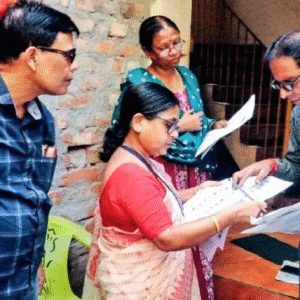 SIR-এর মাঝেই ফের চর্চায় BLO-দের বেতন বৃদ্ধি, একধাক্কায় দ্বিগুণ ভাতা, এখন কত পারিশ্রমিক পাচ্ছেন অফিসাররা?