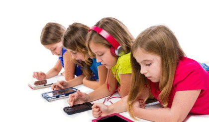 শিশুদের মোবাইল আসক্তি কমাতে মায়েরা যা করবেন?