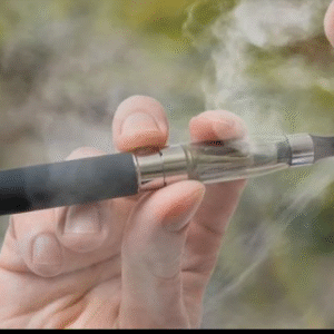 ই-সিগারেটের বিপজ্জনক দিকগুলি আজই জেনে সতর্ক হয়ে যান