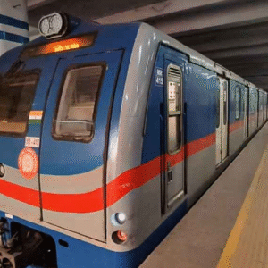 খানা স্টেশনে রেলের মেগা ব্লক, ‘আজকের কষ্ট আগামিকালের লাভ’—সিগন্যালিং উন্নত করতে বাতিল/পথ বদল ৩২ ট্রেনের