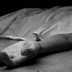 চার বছর আগে ছেড়ে গিয়েছিল স্ত্রী-সন্তান, হুগলিতে বাড়িতে মিলল একাকী বৃদ্ধের পচা-গলা দেহ, এলাকায় চাঞ্চল্য